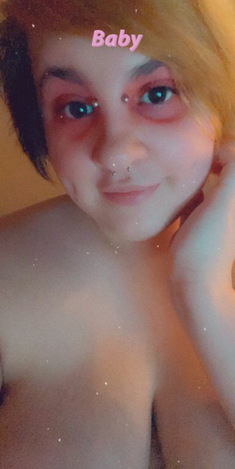 i'm doing 20 free trials until apr 5th! 🍒🥰 and i just put up a video! so come sub, see what you're missing