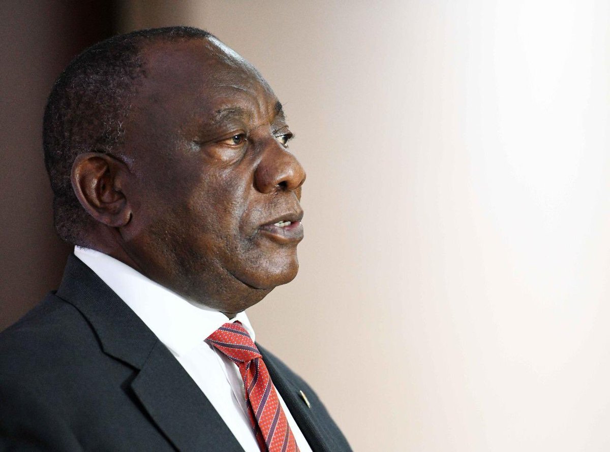 PresidencyZA's tweet image. #COVID19 | President @CyrilRamaphosa will today, see off the 112 South African citizens who will be reunited with their families after testing negative for #coronavirus at the end of their quarantine at the Ranch Resort in Polokwane.
#CoronaVirusSA #Day3 #LockdownSouthAfrica