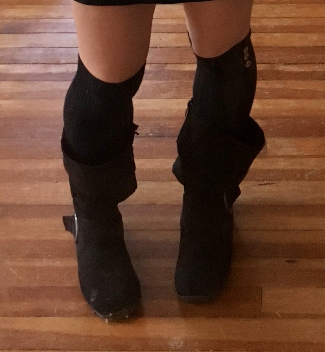 tallsocksandboots tweet media
