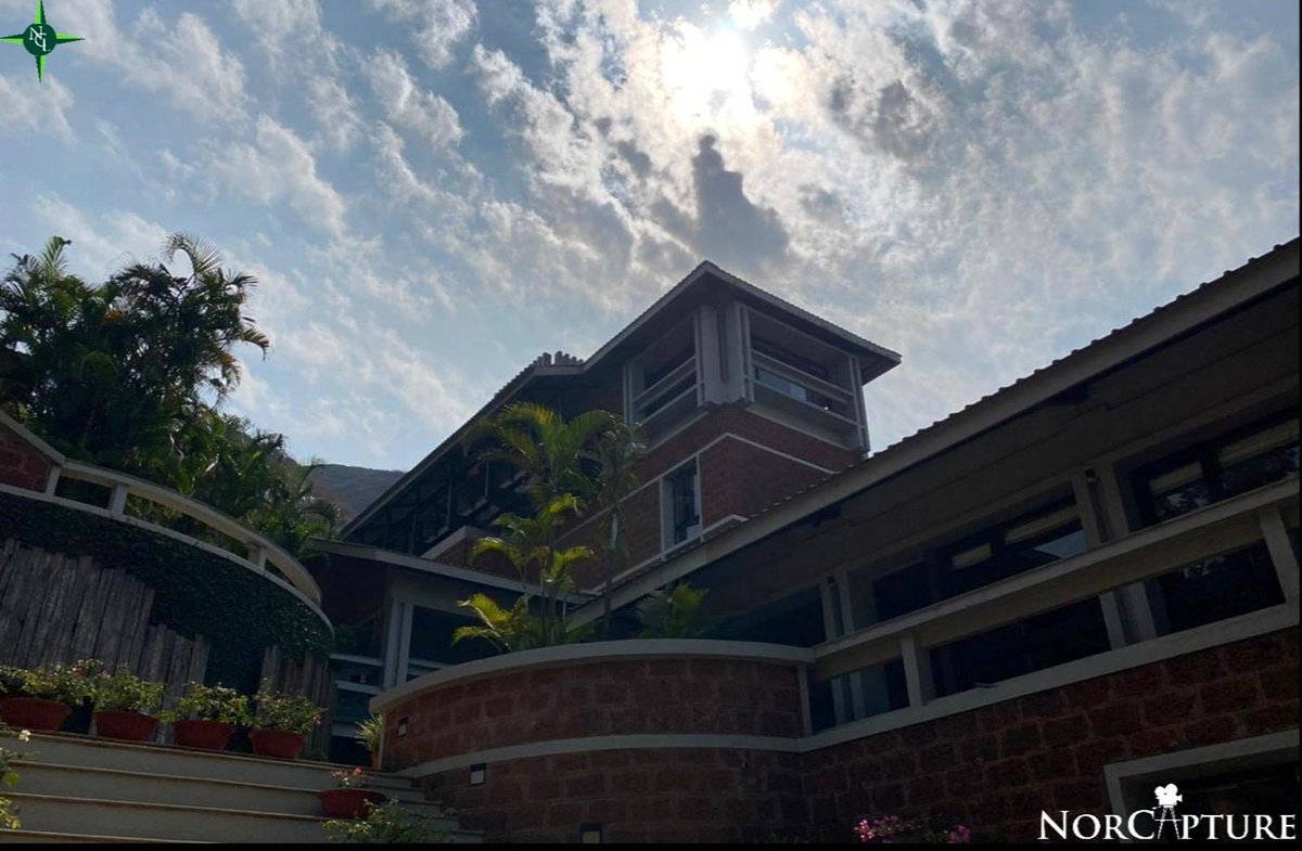northpointindia's tweet photo. Sometimes a ray of hope is all the sunshine you need. In these trying times, Northpoint Centre Of Learning wishes everyone good health.
Stay at home, stay safe!
#Corona #Covid19 #Pandemic #NorthpointCentreOfLearning https://t.co/kLL6nwmlLE