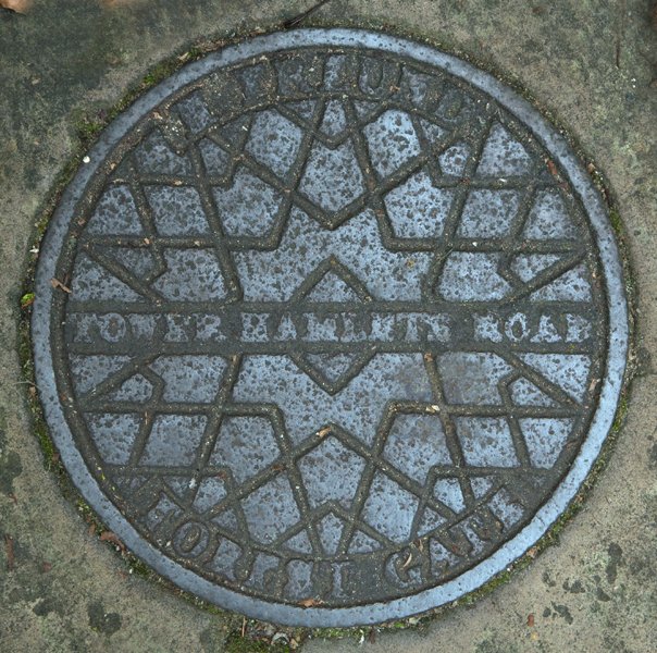 CoversUnderfoot's tweet photo. East End of London coal plate week, day 1: Four H. Freund of Forest Gate plates. #opercula @IronCovers @DrainSquirrel @DrainGazing @DrainSpotting @BeardyHowse https://t.co/rJoNvhZuOA