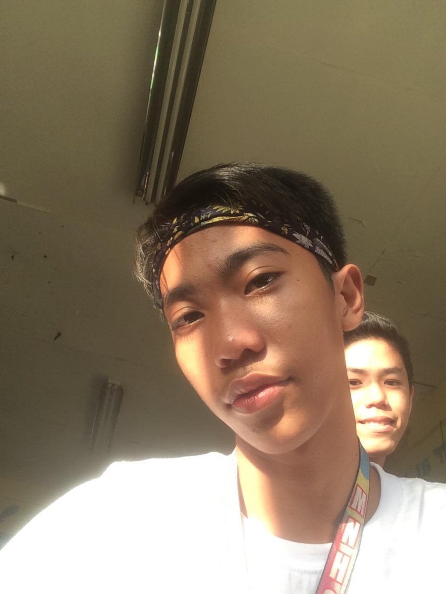 itsmedarrel1's tweet photo. Me: Red Picture tayo
Red: https://t.co/w6bv8xvS6w