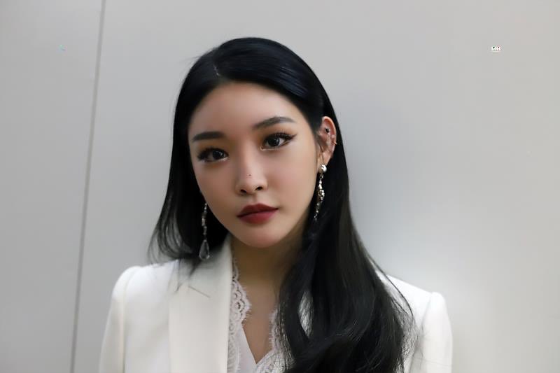 ririkajjang's tweet photo. the nation’s                      the nation
girlfriend https://t.co/zikN4ShZAH