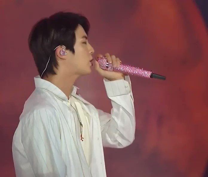 When Seokjin was given another nickname for his vocals calling him "Ballader" for his vocal techniques and his clean singing fitting in pop genre  @BTS_twt  #방탄소년단  #진  #석진  #방탄소년단진  #방탄진  #JIN  #SEOKJIN  #BTSJIN