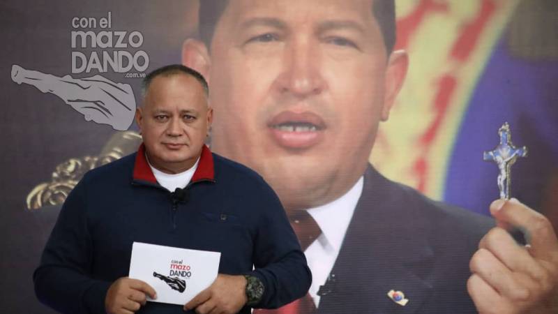 ConElMazoDando's tweet photo. ¡Mucha indolencia ante el Covid-19! Cabello: "Pueblo de EE UU no tiene quien lo atienda" https://t.co/uCZs1eYxLt  #FuriaBolivarianaEnAlerta https://t.co/7JM7Oy6Upm