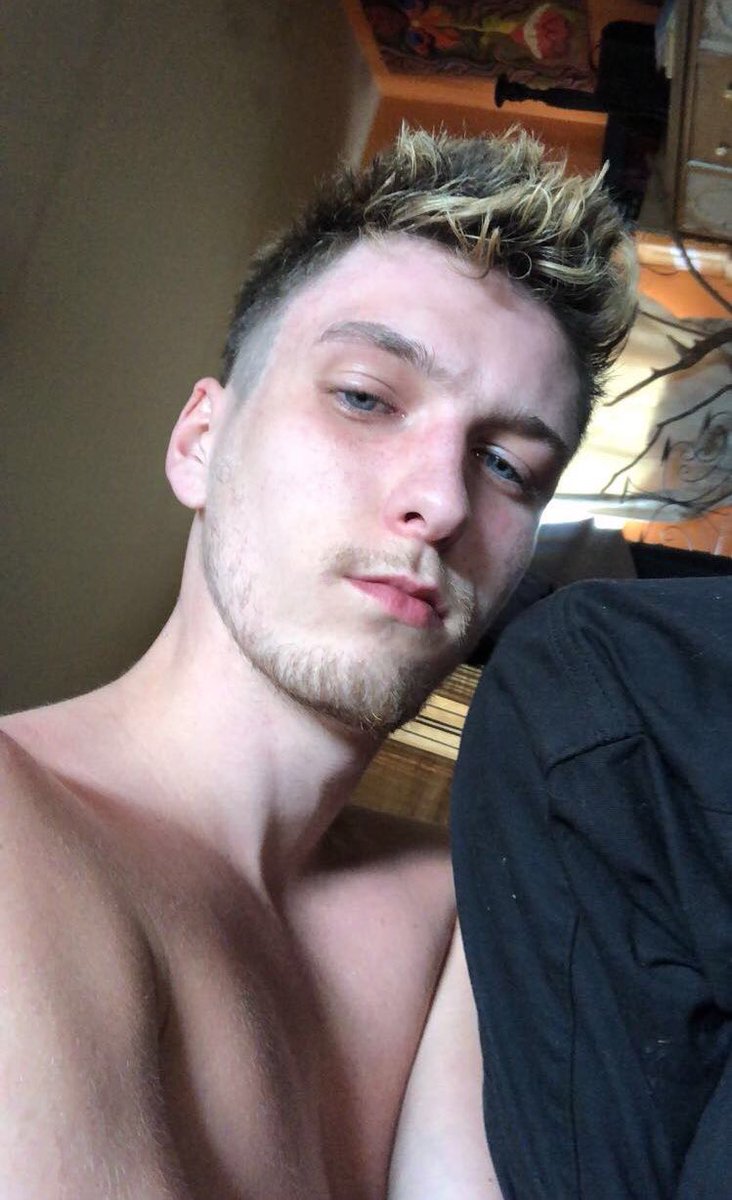 Olicharles_'s tweet photo. Out here looking like the sixth member of Westlife. https://t.co/DTtqkJWvVz