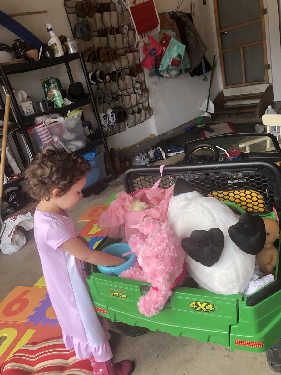 She has successfully destroyed the living room, basement, loft and her bedroom. Next victim: the garage. At least we are somewhat outside? 🤷‍♂️