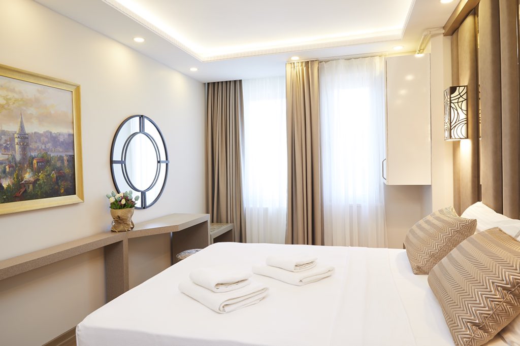 Bizde herkes gibi sizlere hizmet vereceğimiz günlerin heyacanını yaşıyoruz.🛎 We miss our guests very much🙏
______⚜️ _________
#agoldenstarttotheday
📞 +90 (0212) 523 50 50
🌍 allseasonssuites.com
#AllSeasonsSuitesİstanbul #istanbul #Holidays #family #familytravel