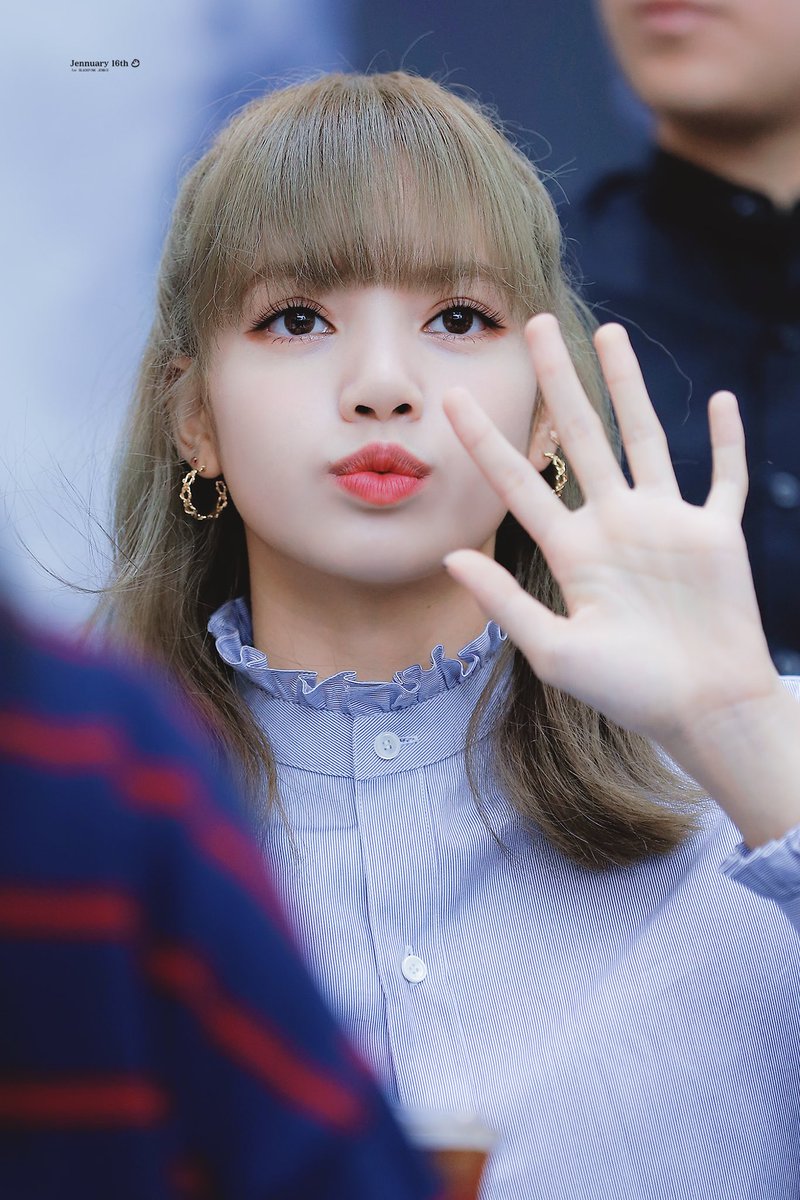 milkylisapics's tweet photo. (cr:BP_Jennie_0116)
#리사 #LISA #LALISA @ygofficialblink https://t.co/nOqTXxtnMY