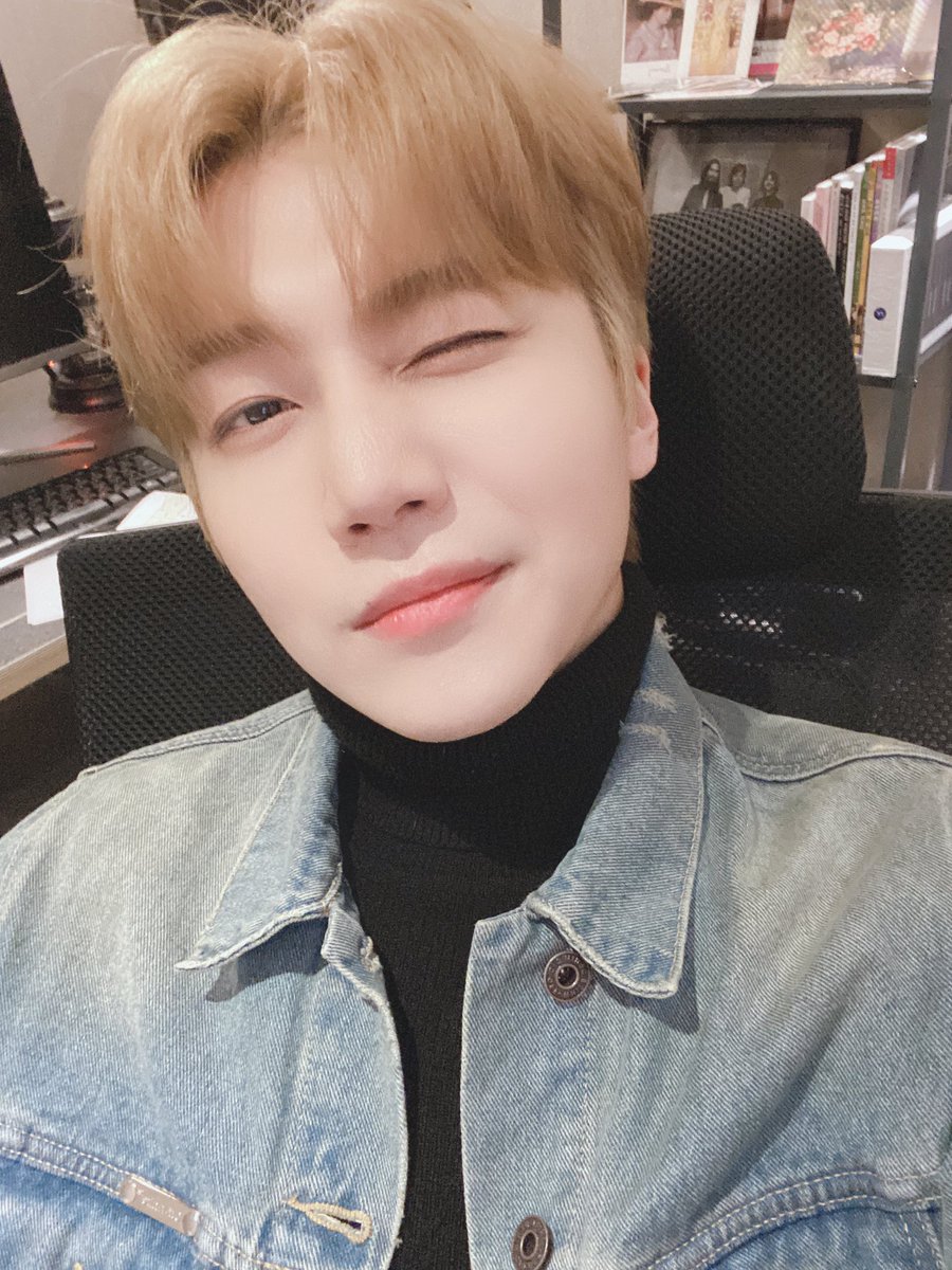 day 86, march 26thjo jinho➪ pentagon - main vocalist➪ bias - regularur so cute baby i love u