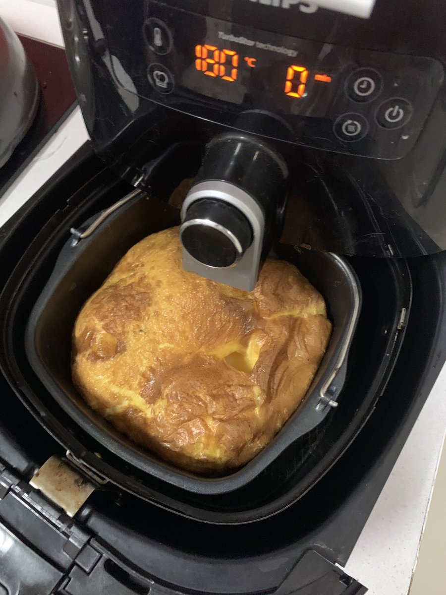 _evefee_'s tweet image. ลองทำตามในทวิต เห้ยยยย ฟูจริงไม่พึ่งน้ำมัน 👏🏻 // ไข่ 3 ฟอง 13 นาทีค่า