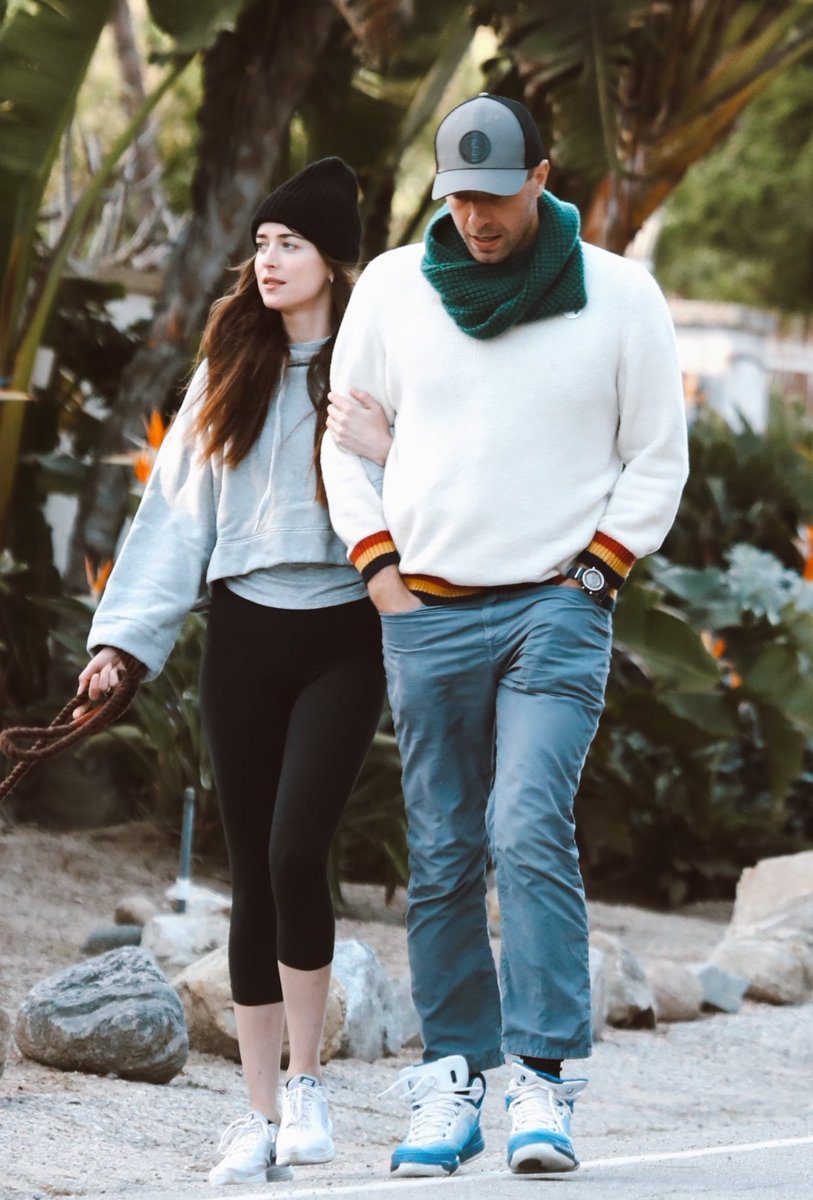 mavisoleil's tweet photo. ❤️ #DakotaJohnson #ChrisMartin https://t.co/TGR1EIDt4l