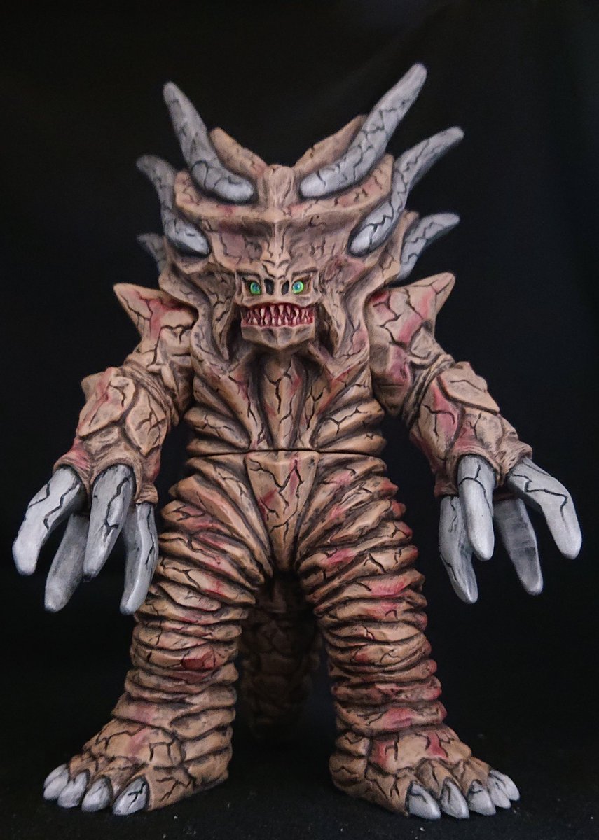 シオ Twitterissa 異形進化怪獣 エボリュウ ウルトラマン ウルトラマンティガ 怪獣 ソフビ 私の気持ちを 分かるか