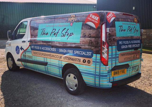 ThePetStop_G's tweet photo. Exciting small business journey, me and my van 😁❤️
#pawsitivenutrition #thepetstopgrampian #grainfreedogfood #dogsoftwitter #smallbusinesslife #grampiangraphics #juicedesign #FirstTweet #hellotwitter 🎉 https://t.co/dABswSKmsV