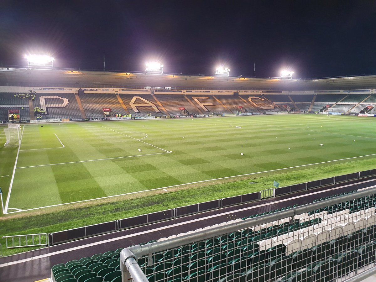 If you are a football person please join the challenge of posting a football photo. Just one picture, no description. Please copy the text in your status, post a picture and look at some great memories/pictures. Missing football so very much!