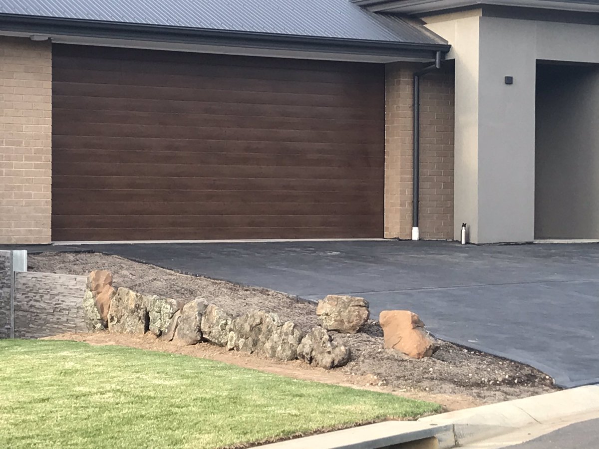 LootMasterAdz's tweet photo. We built a wall ! #mossrocks #handyman #dadhelp https://t.co/EZEpXlEDpZ