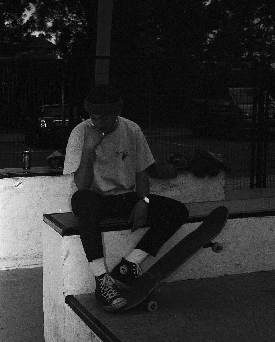 xvelociraptor_'s tweet image. ❛ 𝕿𝖍𝖊 𝖜𝖔𝖑𝖋 𝖎𝖘 𝖍𝖚𝖓𝖌𝖗𝖞, 𝖍𝖊 𝖗𝖚𝖓𝖘 𝖙𝖍𝖊 𝖘𝖍𝖔𝖜, 𝕳𝖊'𝖘 𝖑𝖎𝖈𝖐𝖎𝖓𝖌 𝖍𝖎𝖘 𝖑𝖎𝖕𝖘, 𝖍𝖊'𝖘 𝖗𝖊𝖆𝖉𝖞 𝖙𝖔 𝖜𝖎𝖓, 𝕺𝖓 𝖙𝖍𝖊 𝖍𝖚𝖓𝖙 𝖙𝖔𝖓𝖎𝖌𝖍𝖙 𝖋𝖔𝖗 𝖑𝖔𝖛𝖊 𝖆𝖙 𝖋𝖎𝖗𝖘𝖙 𝖘𝖙𝖎𝖓𝖌.