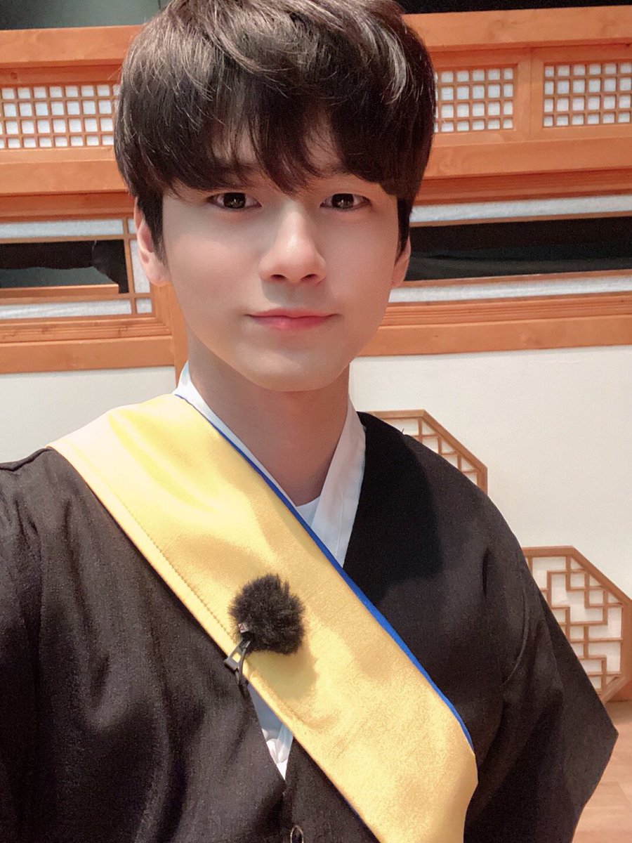 ✨ 200329 집사부일체 #옹성우 ✨

일일제자 옹성우와 함께 한
감동과 웃음이 가득했던 순간들💕
그 어느 때보다 행복했던 #옹데이
오늘도 함께 해주신 위로 여러분 감사합니다🙏🏻
우리 다음 주에 또 만나옹👋🏻

#ONGSEONGWU