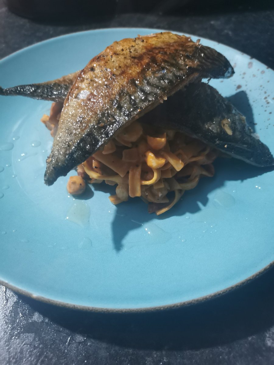 eoghanmulgrew1's tweet image. Donegal Bay Mackerel, hazelnut and mushroom marinara, fresh tagliatelle, finished with truffoil
#Irishfood #IrishChef #WildAtlanticWay #DonegalFood #GoodFood #idocooking #ChefsLife