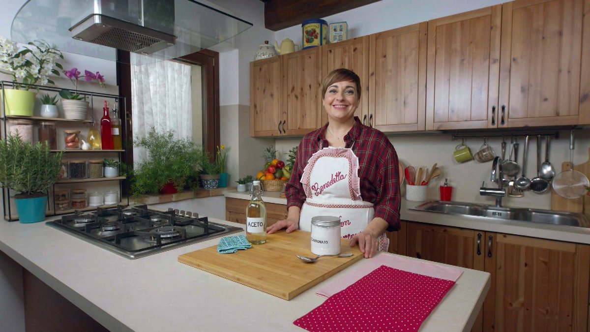 DiscoveryItalia's tweet image. #ascoltitv: record di sempre per #Fattoincasapervoi che in simulcast su @FoodNetworkIT e @realtimetvit conquista 591.000 spett. (3%) e raggiunge il 5% di sh sulle Donne.