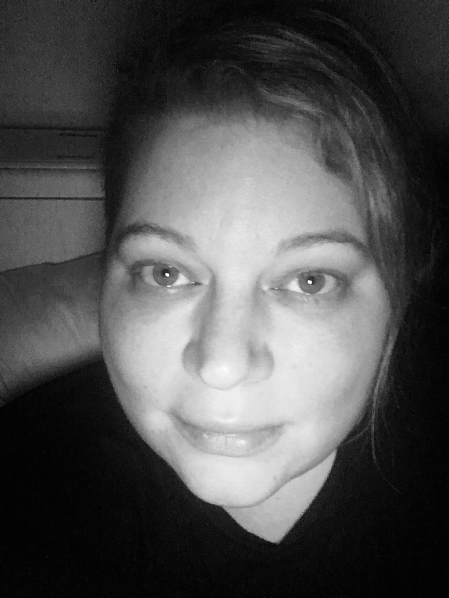 Hanna Fox tweet media