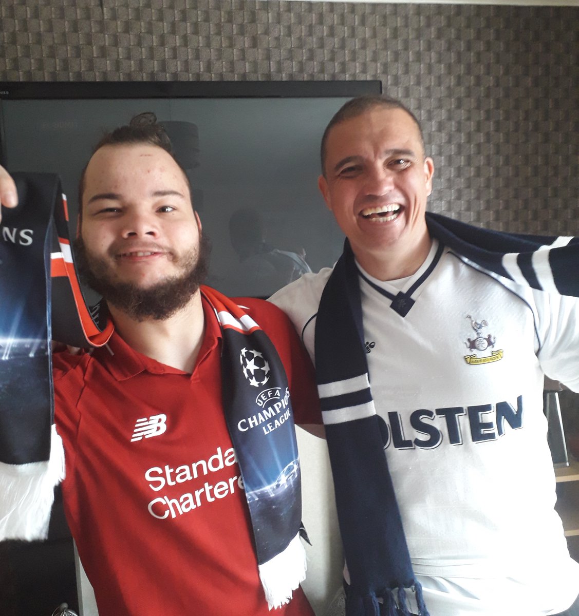 AgingBull73's tweet photo. Wow #CLfinal2019 @Bell4Steve @emjavi #throwback #distantmemory #footballphotos #happytimes despite the final result!! @NU_Foundation https://t.co/nSHS5KwCj0