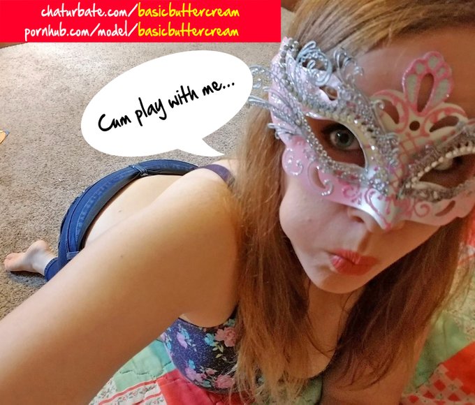 Basicbuttercream’s pics and videos