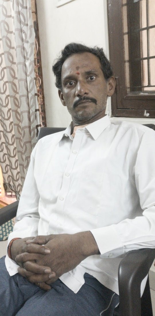 ravikishore2332's tweet photo. @KTRTRS 

These are the pictures of my father before and after the accident. Kindly show any solution to our problem sir. https://t.co/bQLGHb1IBL