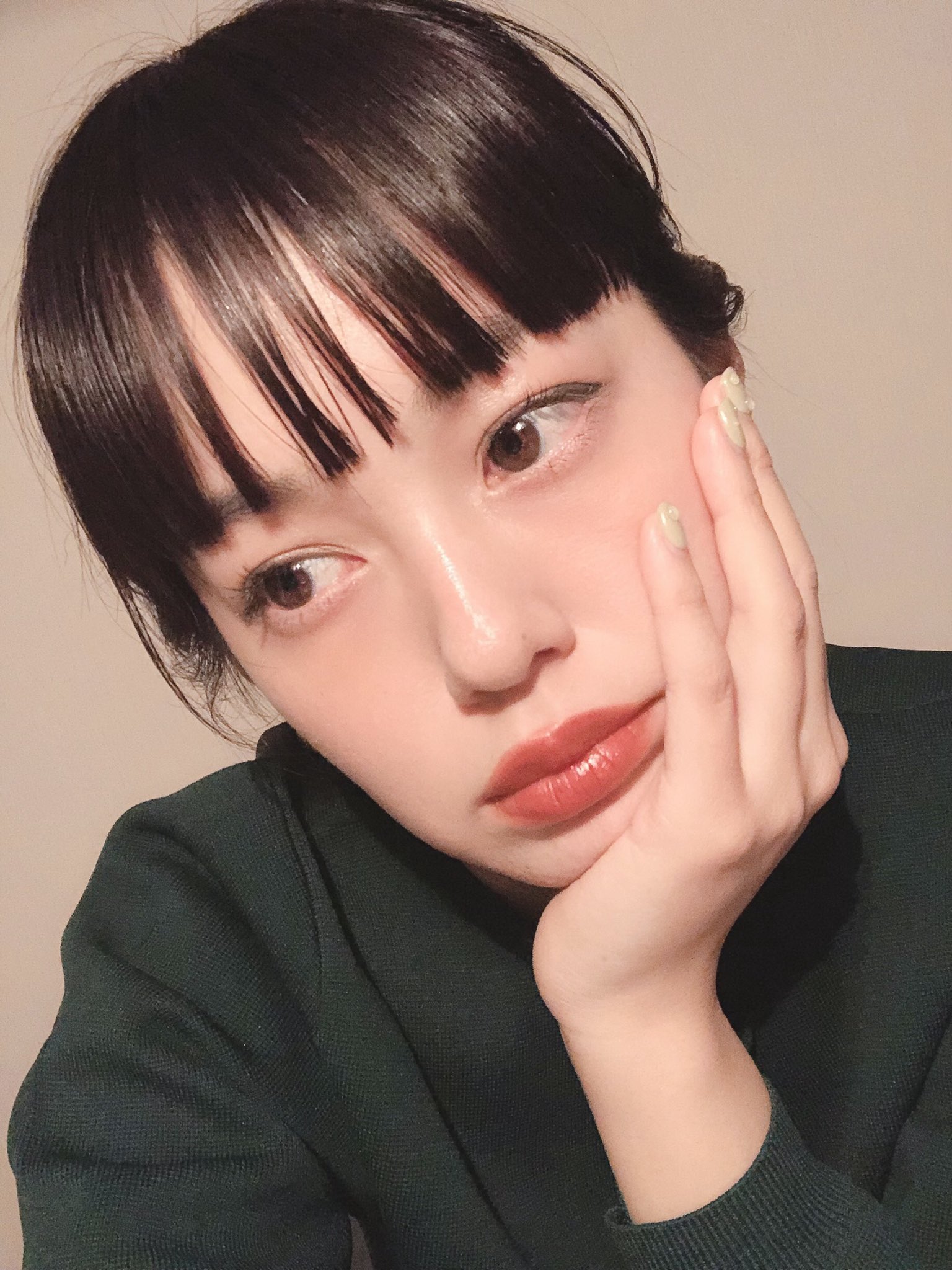 青柳 文子 富士フイルム のコスメ Flarosso 写真の色をより鮮やかに際立たせる 技術や被写体に立体感を与える技術に着想を得てつくられたものらしく 使ってメイクしてみました フラロッソ ジェラートコレクション アスタリフト