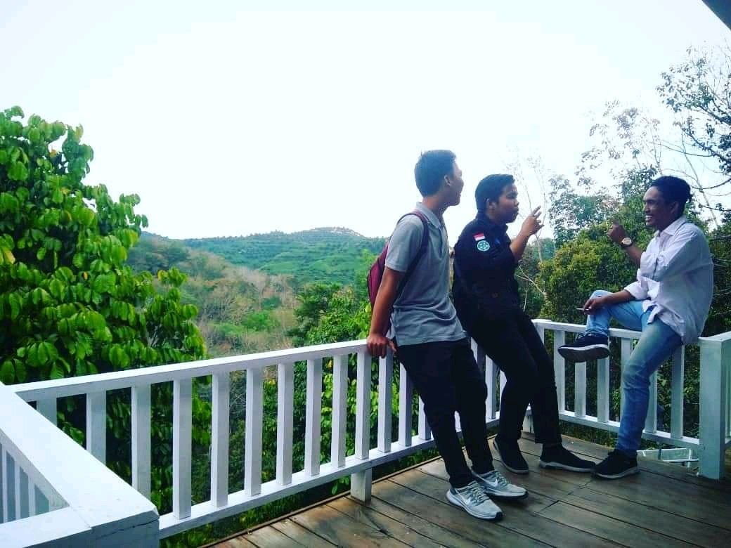 KRebahan18's tweet photo. Jangan rendahkan marwah dan mertabatmu 
Dengan menyerah sebelum bertanding..
TUNTASKAN  !!!
Itu baru lelaki

#StayAtHome  #untilltomorrow #FixEnak #SiapLawanCovid19 #BersatuLawanCovid19 #DirumahAjaCekalCorona https://t.co/EHp8JnNTYR