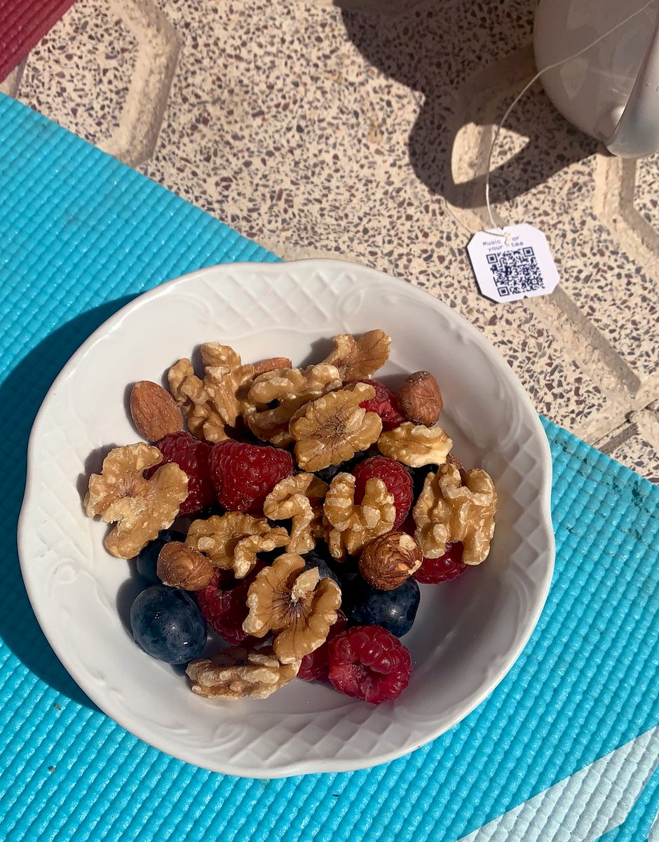 Delia Rodríguez ⚖ (@derechoadelia) on Twitter photo Aprovechando esta cuarentena para adquirir hábitos saludables, y cuidarme más (y mejor) para poder cuidar también a quienes me rodean.
De momento, muy interesante <a href="/xeviverdaguer/">Xevi Verdaguer</a> Aprovechando esta cuarentena para adquirir hábitos saludables, y cuidarme más (y mejor) para poder cuidar también a quienes me rodean.
De momento, muy interesante <a href="/xeviverdaguer/">Xevi Verdaguer</a>