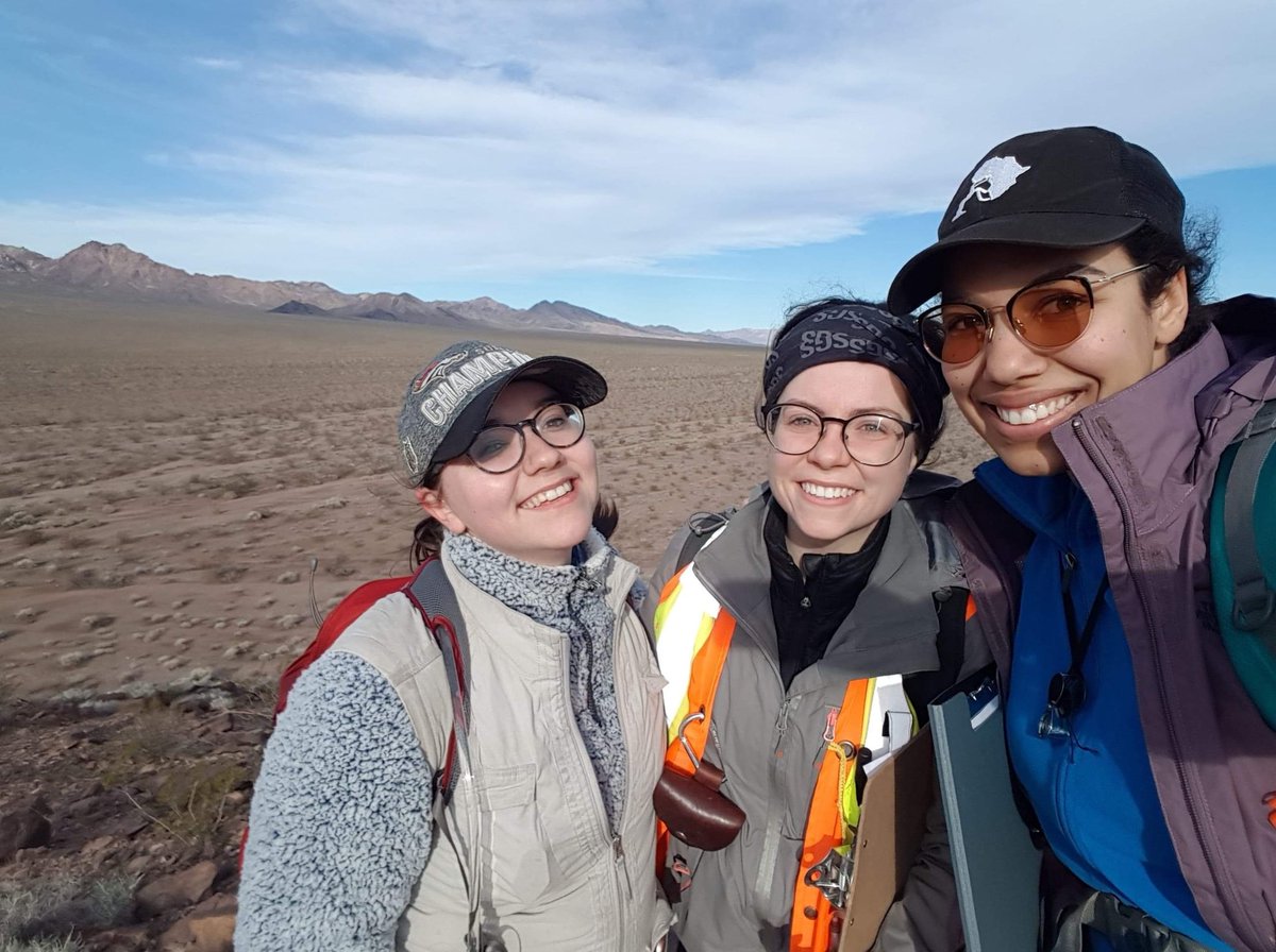 ImpactfulRocks's tweet photo. Day 4 of #7DaysofFieldwork! A field course brought me to #DeathValley and the small town of Shoshone #California! 🇺🇲 We mapped large terrains of volcanic rocks and sedimentary stratigraphy and we were lucky enough to get a day break to be tourists in Death Valley National Park! https://t.co/quuLZWs7L1