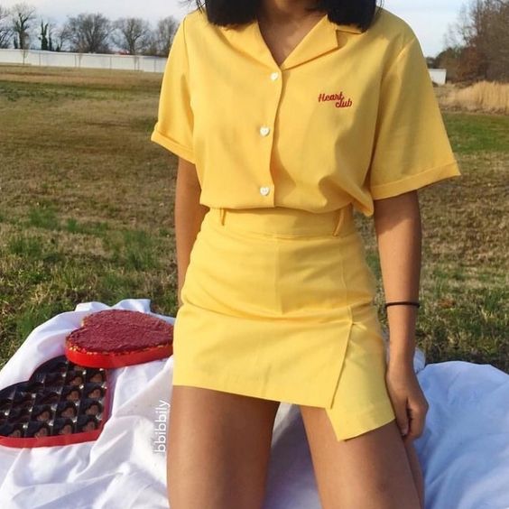 — °♡° yellow outfit °✧°