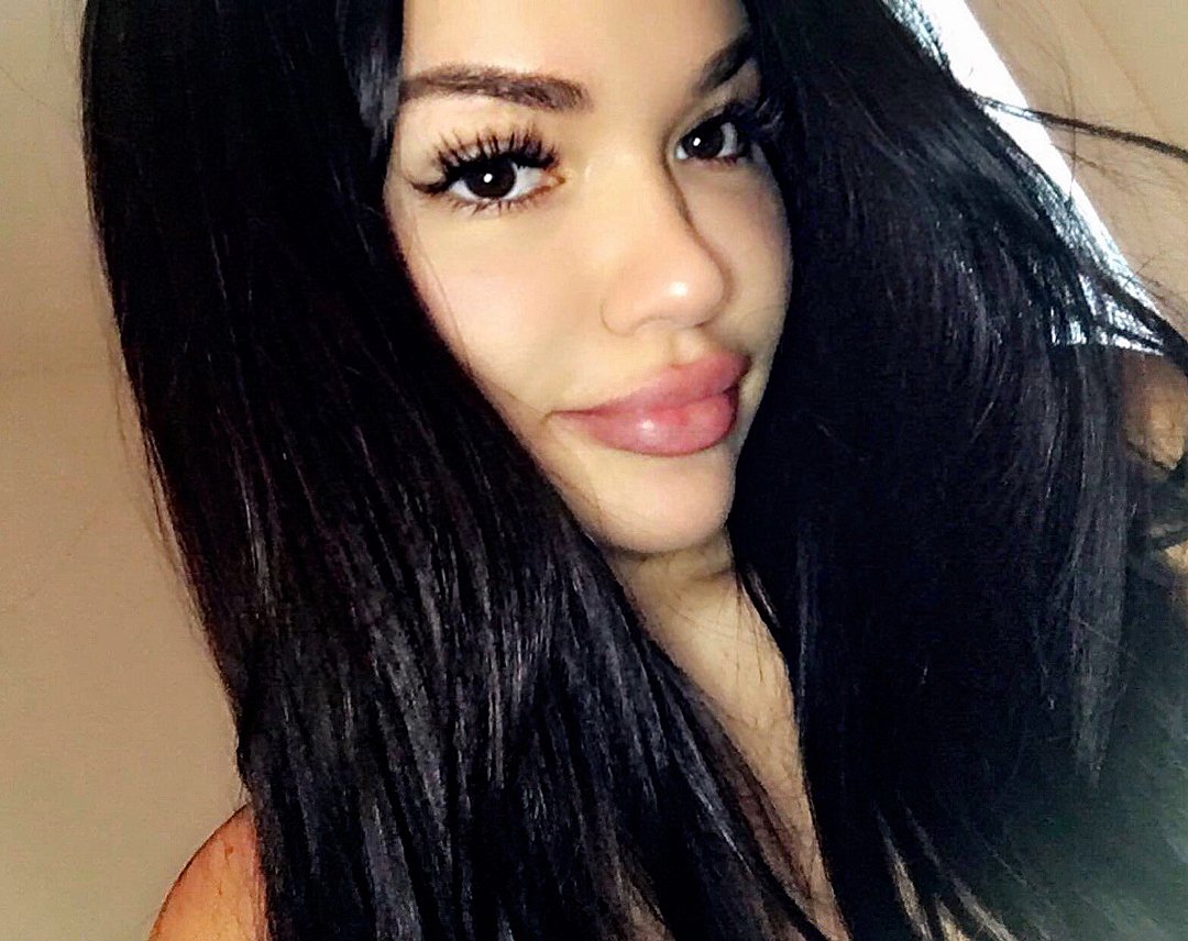 i am so  sexy.. Like my Photo and I will post some nudes just for you Follow me and dm

 #naked #curvy