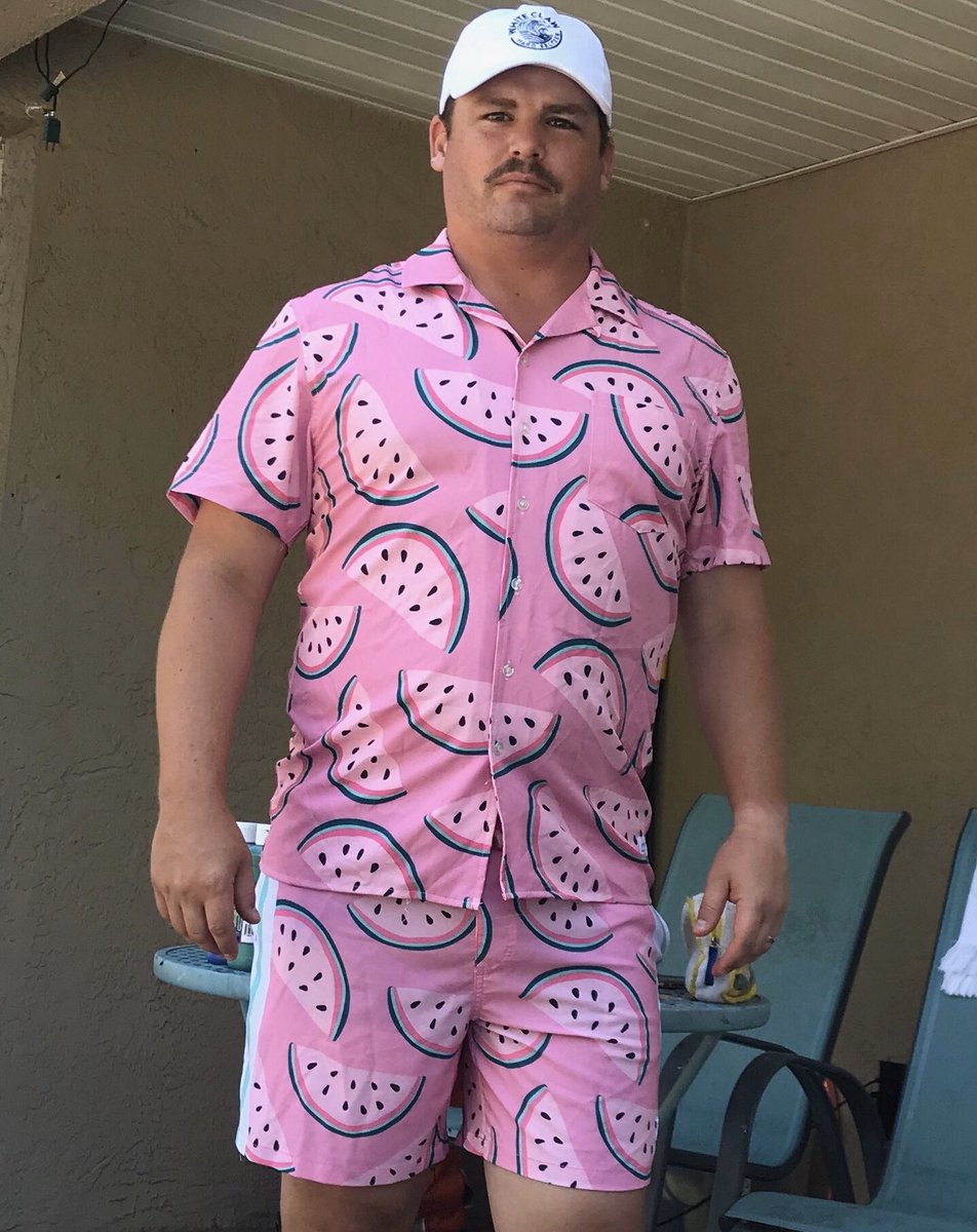 TNAWBTP's tweet photo. Them: what’s your favorite flavor of White Claw 

Me: https://t.co/fhSlgpkCa8