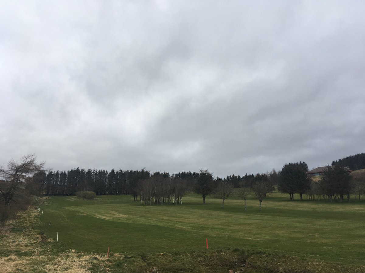 KateRiddel1's tweet image. Never have I felt so blessed to be living in #Aberdeenshire and have lovely open spaces right on my doorstep. This golf course gave me some much needed solitude this evening - and I saw a deer!
#SocialDistancinguk 
#WhatsInYourToolkit