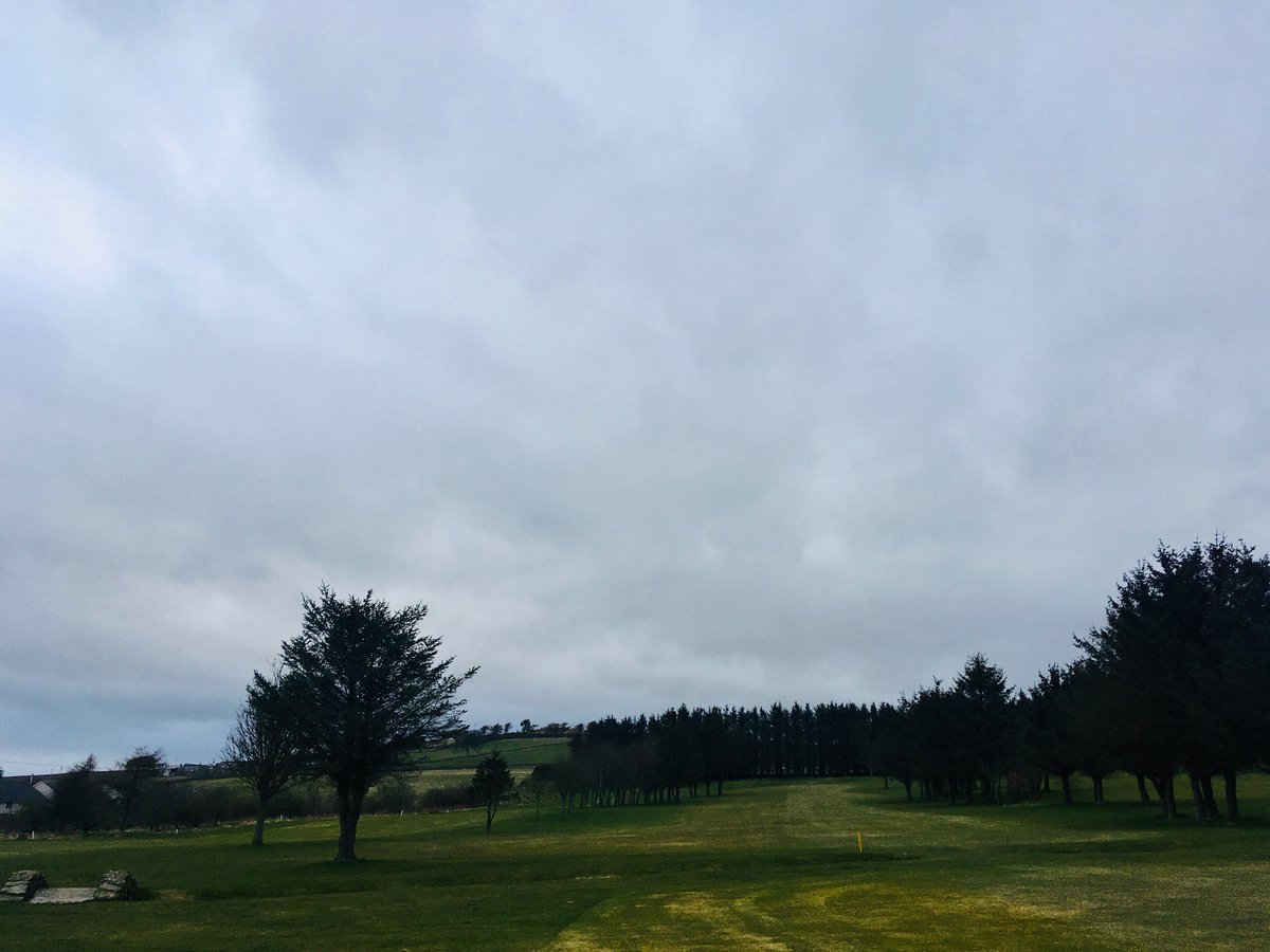 KateRiddel1's tweet image. Never have I felt so blessed to be living in #Aberdeenshire and have lovely open spaces right on my doorstep. This golf course gave me some much needed solitude this evening - and I saw a deer!
#SocialDistancinguk 
#WhatsInYourToolkit