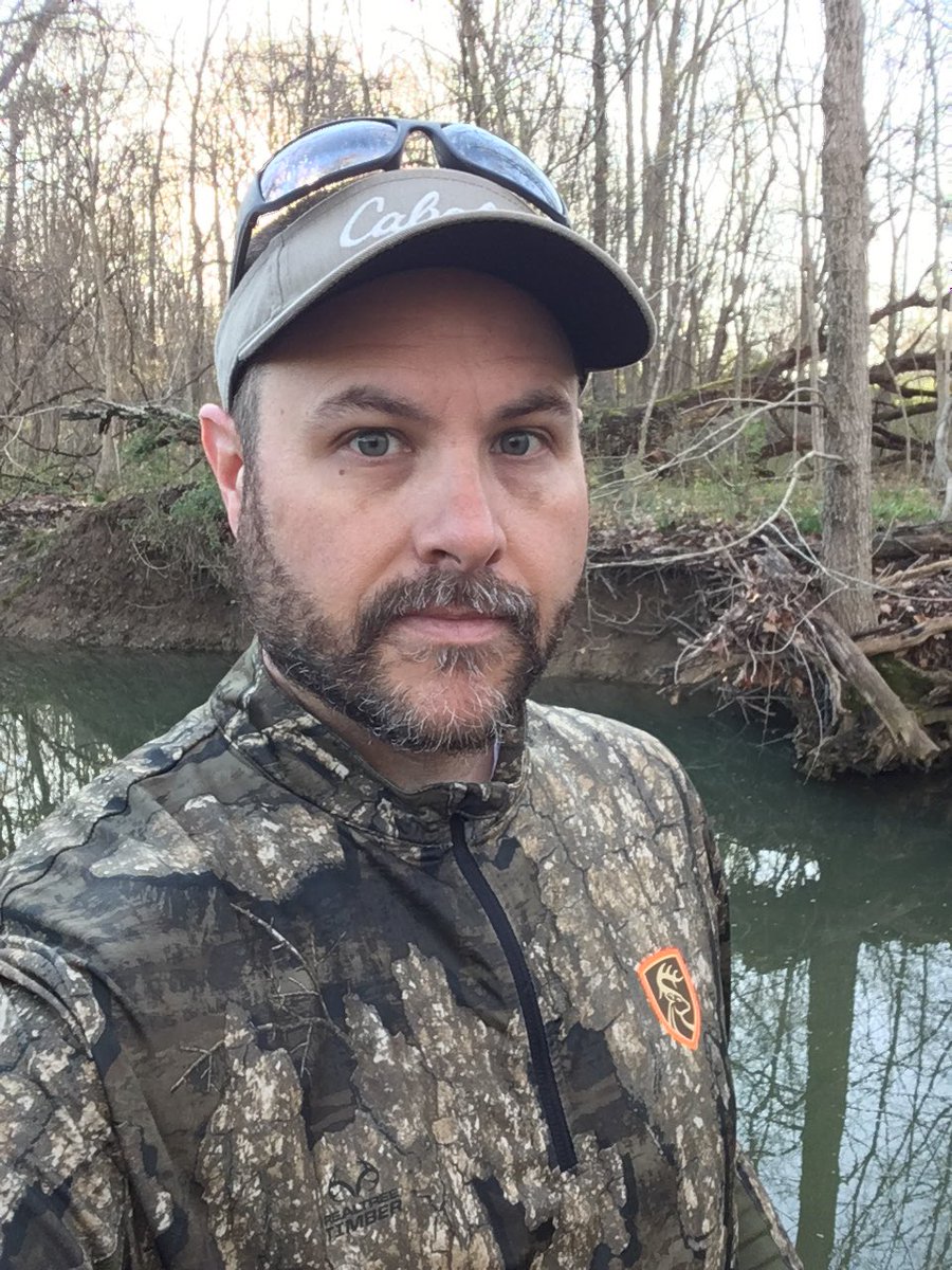 AndyWadeKY's tweet photo. Quarantined to the lakes and rivers and creeks of Kentucky #CatchFishAnywhere #KentuckyAfield https://t.co/4qgz57mCIV
