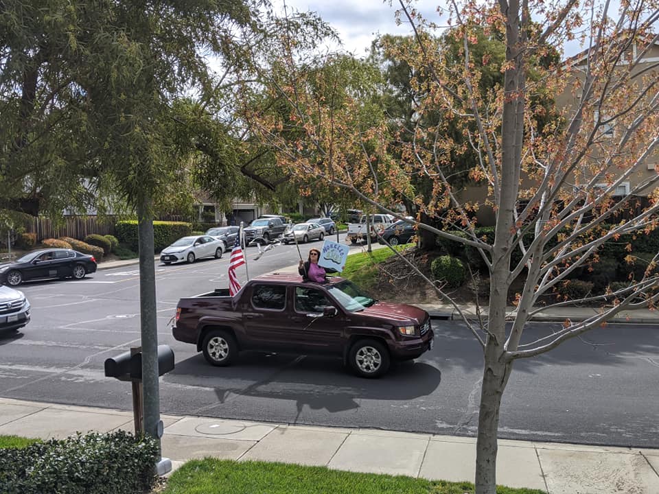 HUGE shoutout to the teachers and staff of <a href="/mpeeagles/">Morello Park</a> and the <a href="/MartinezPDinCA/">Martinez Police</a> for putting on a teacher parade for the kids. They loved it! The line of cars went on forever. 👍