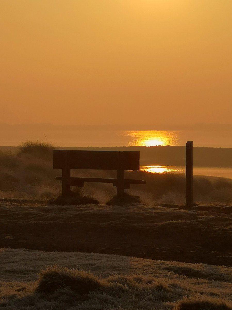 MyFaveBench's tweet photo. As we are all in a situation where we are unable to get out and take Bench pics as much as we would like to. I'm going to dig into my Bench files and post a random Bench pics and if it's your photograph Shout Bingo ๐ and tell us a bit about the photo. #BenchFans #BenchBingo โค๏ธ https://t.co/4f5KVMEiCH