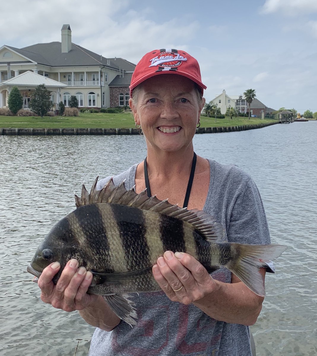 walldog52's tweet photo. Fish must not know about social distancing because this one just came over for a visit. My bestie getting her fish on and slaying them like always. https://t.co/rgfcqeYQkU