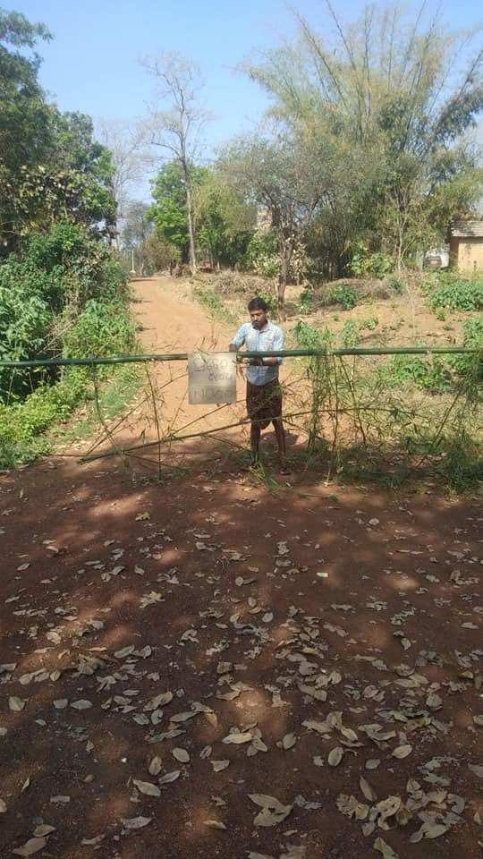 Villages of Odisha are imposed  #lockdown themselves to fight with Corona.