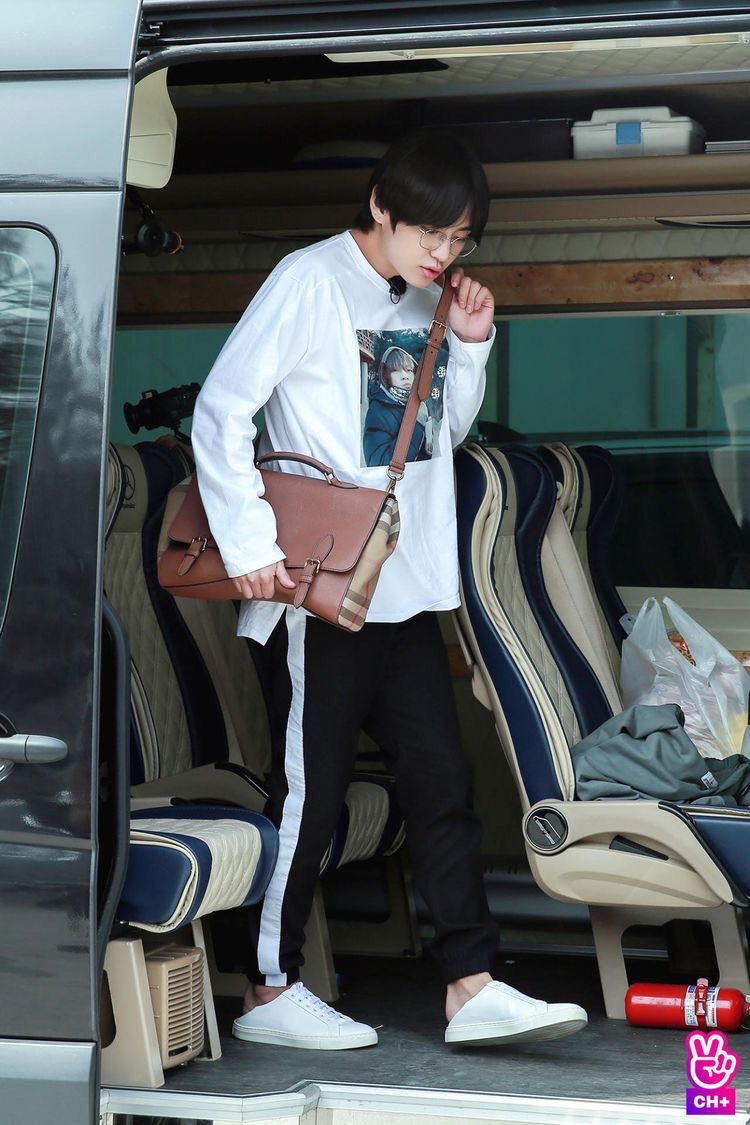 จ อ ง 🐰 tweet media