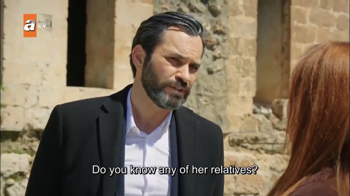 what if the person who sends the notes is someone who knew azize when she was still ayşe??  #Hercai