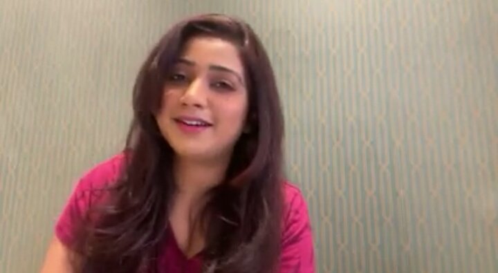 SonaSsg's tweet image. The moments that haunted me Queen sung #OSathiRe,#Rozana &amp;amp; the original version of #HumeTumsePyarKitna wid Harmonium that was so unique &amp;amp; special😍
@shreyaghoshal if there's  any possible way to see ur collab lively with #Lata #Asha ji &amp;amp; all musical legends that could be bliss.🙏