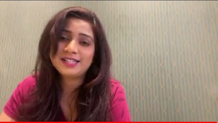 SonaSsg's tweet image. The moments that haunted me Queen sung #OSathiRe,#Rozana &amp;amp; the original version of #HumeTumsePyarKitna wid Harmonium that was so unique &amp;amp; special😍
@shreyaghoshal if there's  any possible way to see ur collab lively with #Lata #Asha ji &amp;amp; all musical legends that could be bliss.🙏