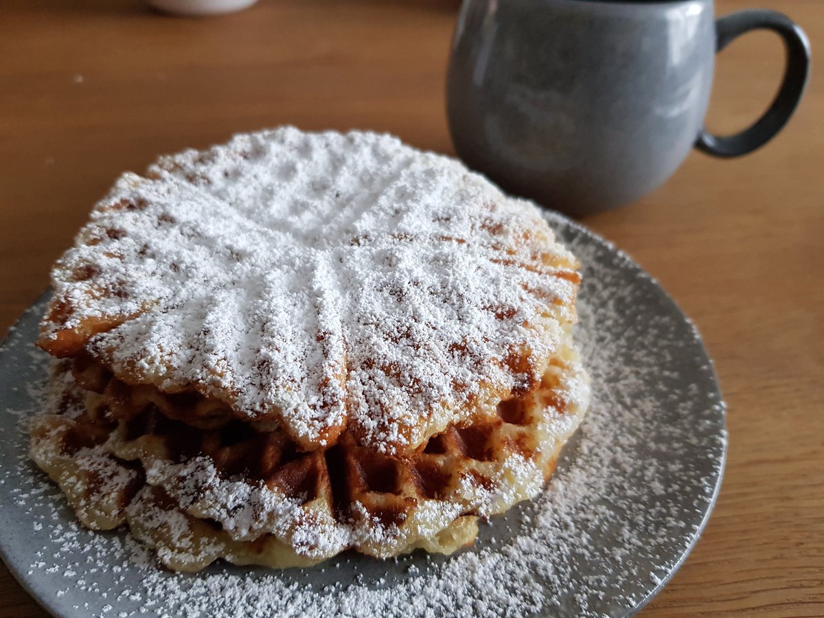 TanjaWerner9's tweet image. #springlane #Waffeln #quarkwaffeln #backen #lecker
instagram.com/p/B-Ue_FMAIHz/…