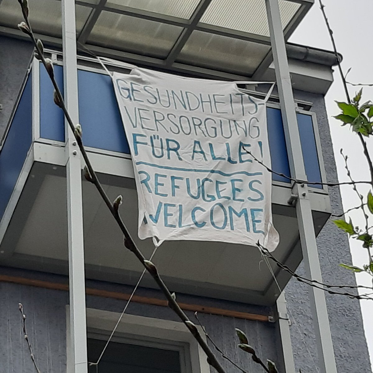 #LeaveNoOneBehind 
Solidarische Grüße aus München