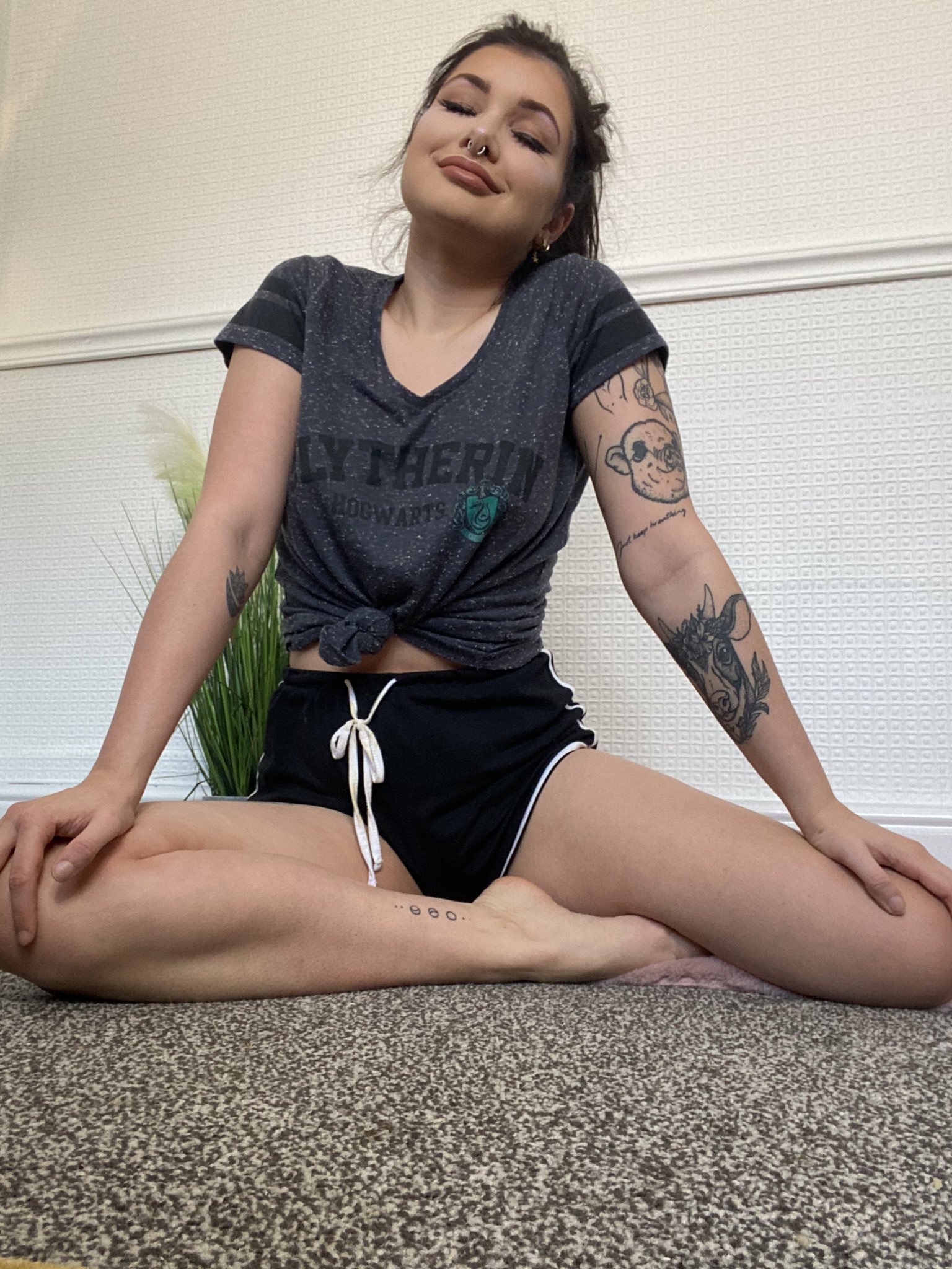 Britt 🍑 on X: Happy relaxing before some yoga 🥰 Still waiting on my  switch mind . . . 🍑 t.coVTtYj3pD8D 🍑 amazon GC  valleysbaker46@gmail.com 🍑 c*shapp £welshie46 🍑bank transfer available  t.coWoSSSUICUu