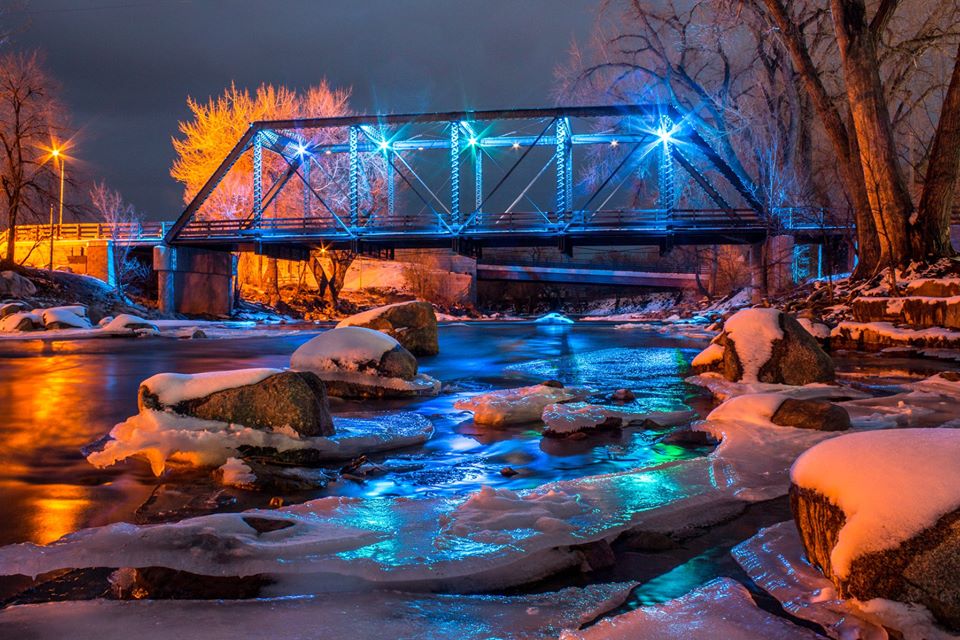 mypsychiclilly's tweet photo. The pedestrian #bridge at central park in #CanonCity will display a #rainnow effect #lightshow symbolizing #hope for the #future . 🙏✌❤👀#colorado #coloradolove #sundaymorning #sundaythoughts #psychiclilly #landscapephotography #naturephotography #nature #naturewalk #thegorge https://t.co/bZzF3b6hWo